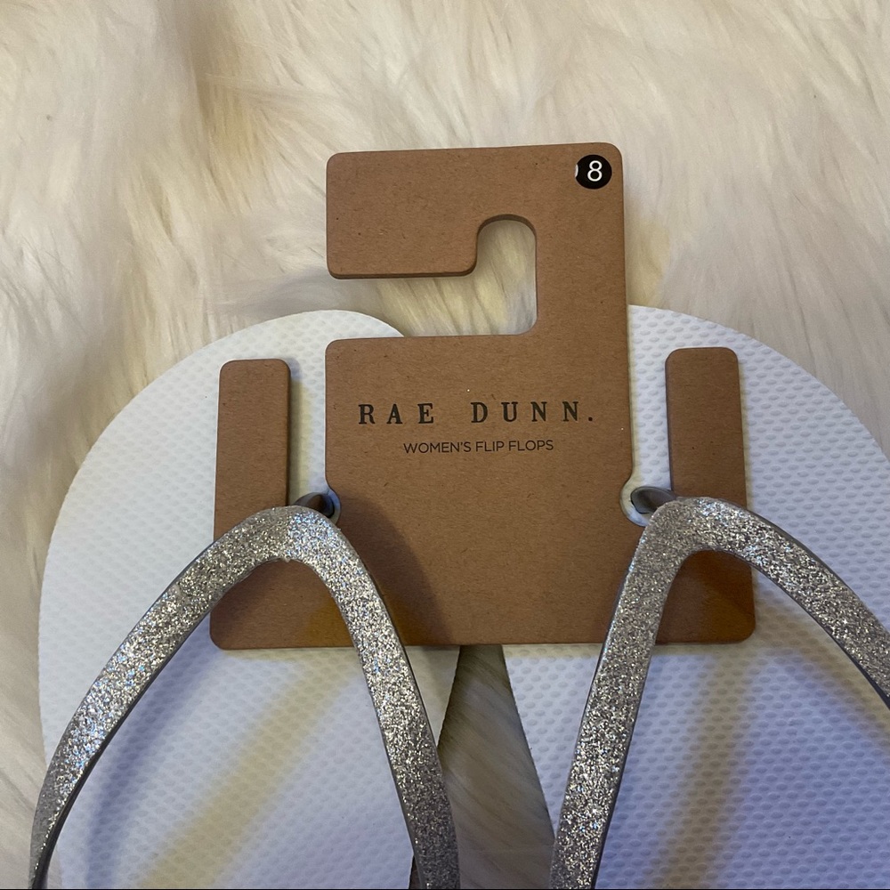 Rae Dunn Bride Flip Flops - NWT - Size 8 - Picture 5 of 10
